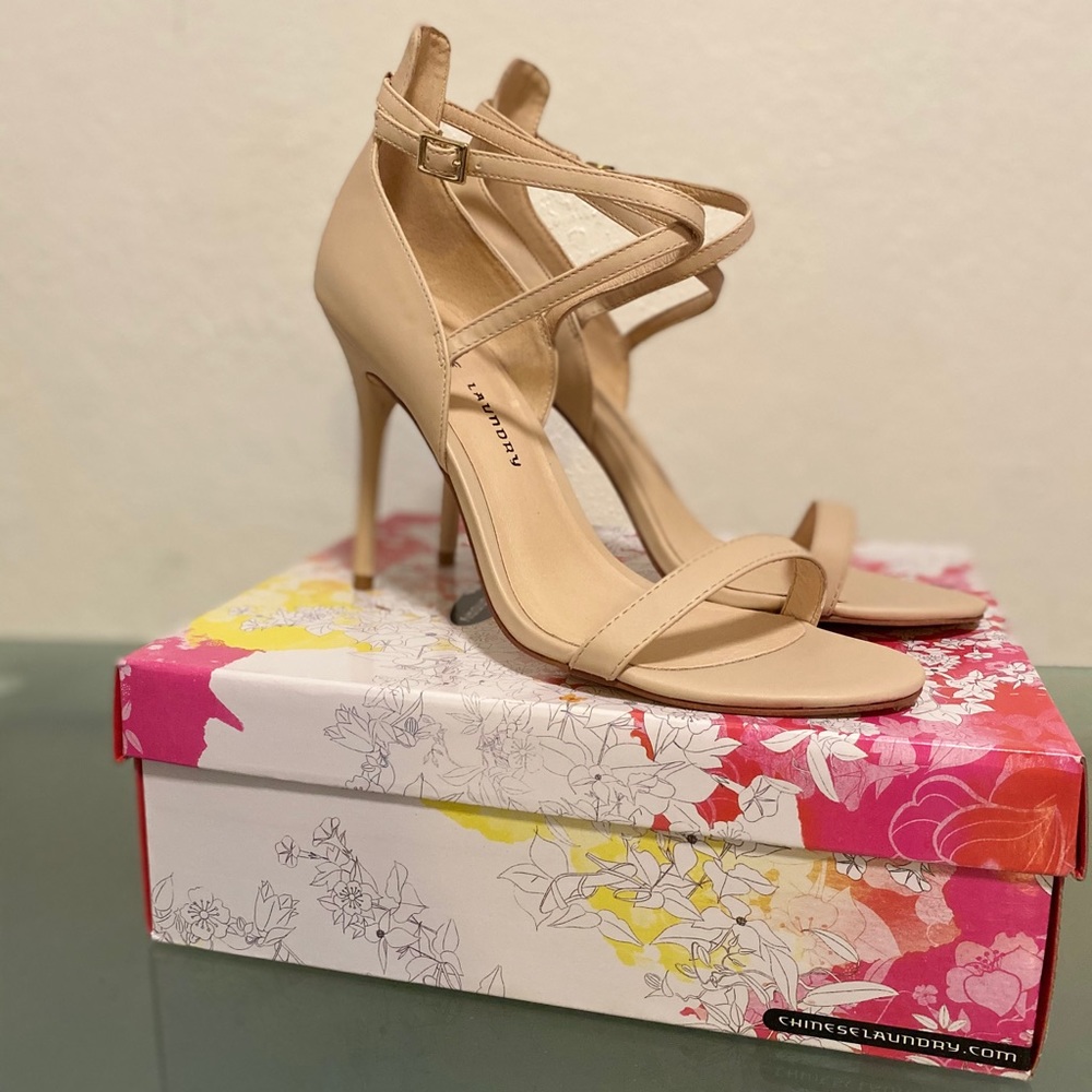 Chinese Laundry Women’s Sandals
